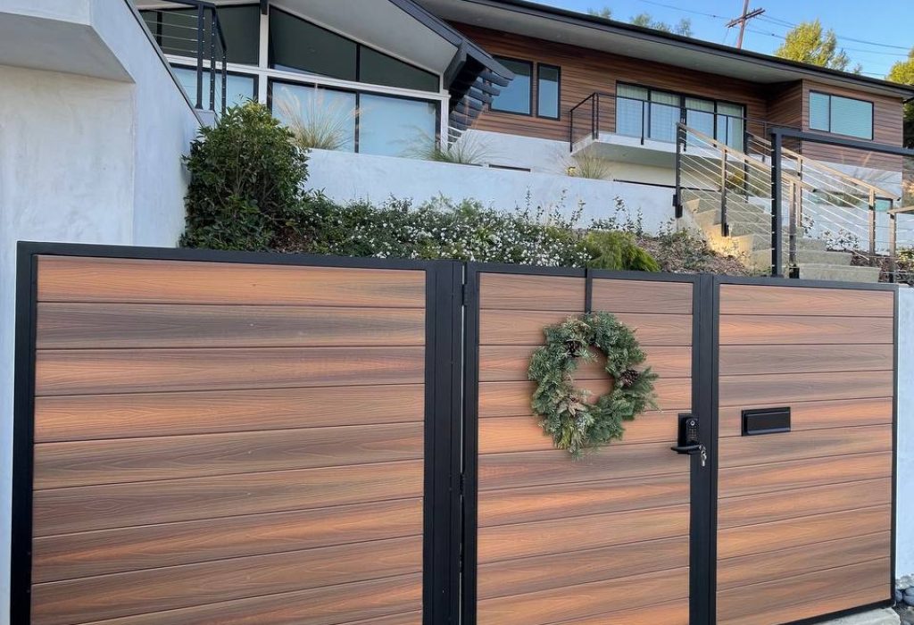 Modern Double-Swing Driveway Gate With Wood And Metal