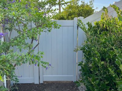 HandyMaestro Fencing Solutions Vinyl Fence