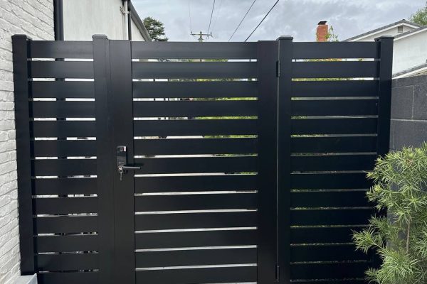 HandyMaestro Fencing Solutions Aluminum Modern Fence